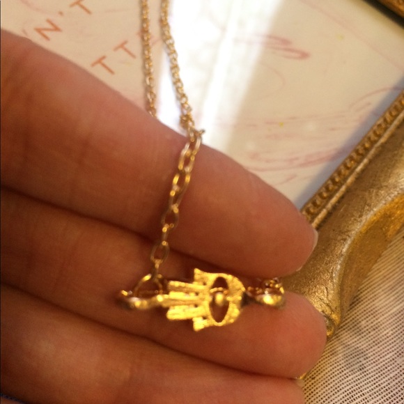 ✨One Left ✨Gold Hamsa Charm Necklace - Picture 3 of 5